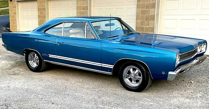 1968 Plymouth GTX - Electric Blue (QQ-1) 440 V8 4-Speed